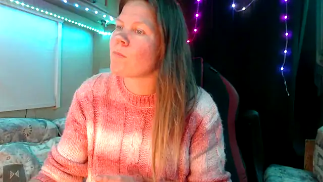 Snapshot of CallMeMaria chatting on 03/18/25, 07:31 CallMeMaria online show from 03/18/25, 07:31