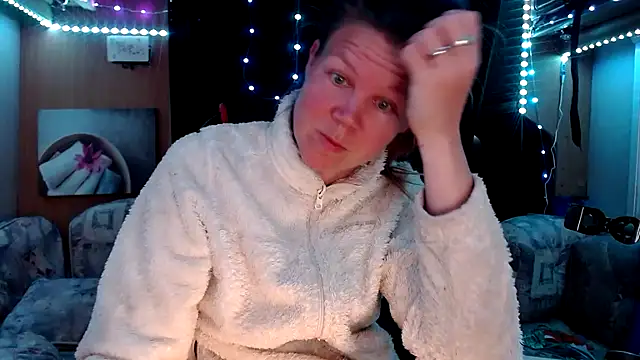 Snapshot of CallMeMaria chatting on 03/21/25, 06:07 CallMeMaria online show from 03/21/25, 06:07