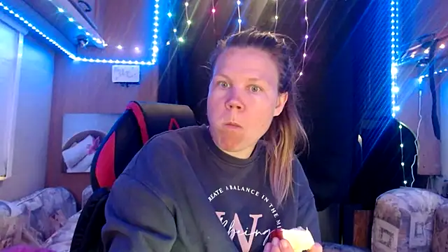 Snapshot of CallMeMaria chatting on 03/22/25, 03:31 CallMeMaria online show from 03/22/25, 03:31