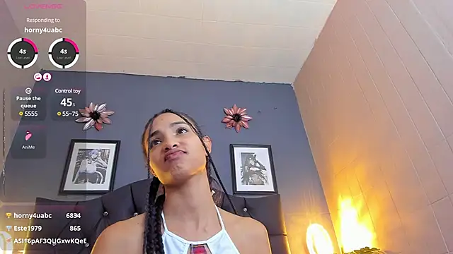 Snapshot of Lissandra_18 chatting on 03/12/25, 01:30 Lissandra 18 online show from 03/12/25, 01:30