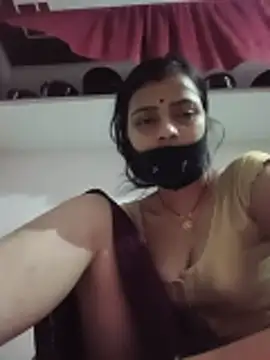 Snapshot of Daya_Chheda chatting on 06/11/26, 12:32 Daya Chheda online show from 06/11/26, 12:32