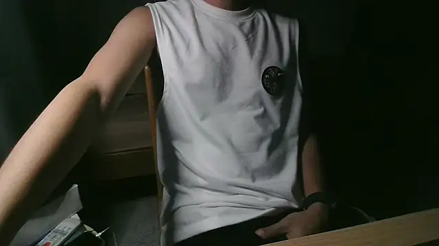 Snapshot of mak_mark92 chatting on 09/24/25, 04:10 mak mark92 online show from 09/24/25, 04:10