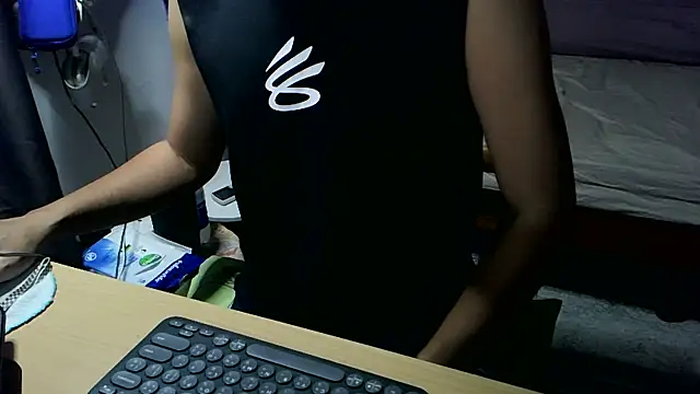 Snapshot of mak_mark92 chatting on 10/12/25, 07:24 mak mark92 online show from 10/12/25, 07:24