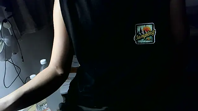 Snapshot of mak_mark92 chatting on 10/20/25, 05:24 mak mark92 online show from 10/20/25, 05:24