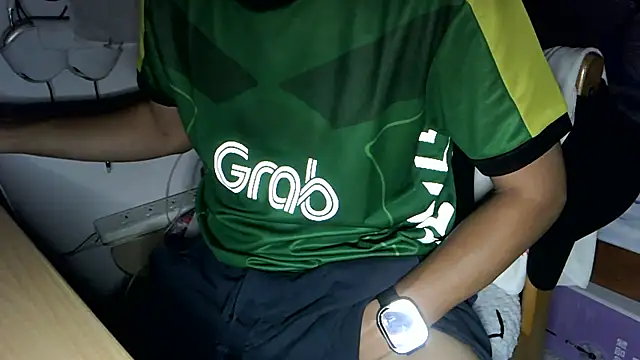 Snapshot of mak_mark92 chatting on 11/06/25, 03:02 mak mark92 online show from 11/06/25, 03:02