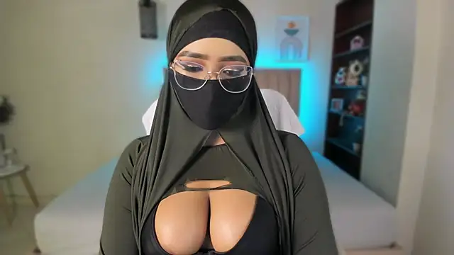 Sasha Anaan online show from 10/26/25, 08:53