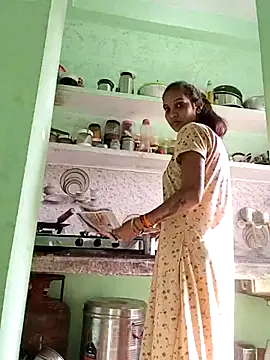 Hotty-Nidhi online show from 11/15/25, 04:21