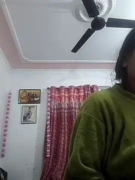 Hotty-Nidhi online show from 11/30/25, 03:21
