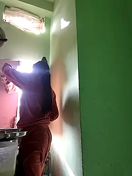 Hotty-Nidhi online show from 12/20/25, 04:08