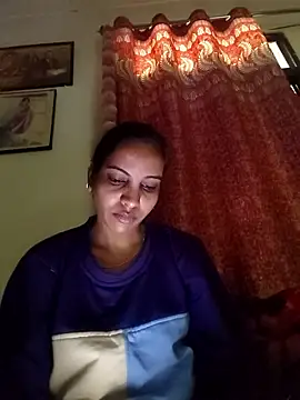 Hotty-Nidhi online show from 01/14/26, 04:07
