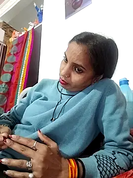 Hotty-Nidhi online show from 02/05/26, 04:33