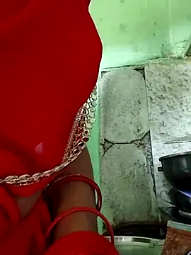 Hotty-Nidhi online show from 02/15/26, 07:51