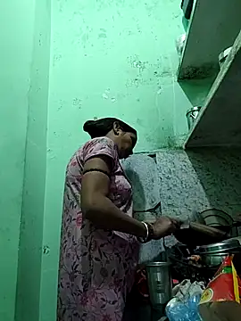 Hotty-Nidhi online show from 02/25/26, 03:43