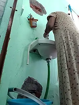 Hotty-Nidhi online show from 03/02/26, 03:09