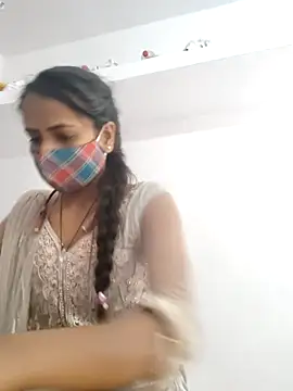 indiancute43 online show from 03/11/25, 12:17