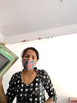 indiancute43 online show from 03/17/25, 08:40