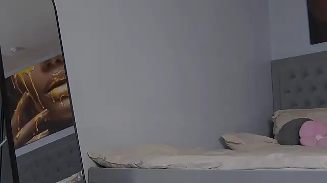 Snapshot of AlexisWhit chatting on 11/25/25, 07:41 AlexisWhit online show from 11/25/25, 07:41