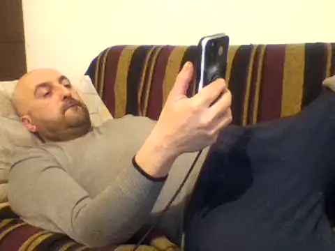 maxxxio12 online show from 03/21/25, 10:39