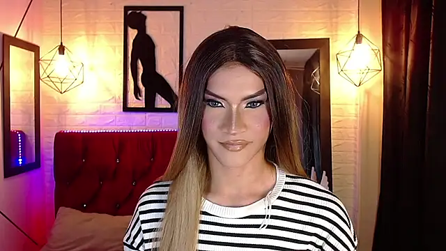 agatha rodriguez online show from 12/04/25, 01:42