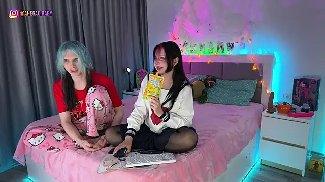 Snapshot of h3ntai_baby chatting on 10/29/25, 03:58 h3ntai baby online show from 10/29/25, 03:58