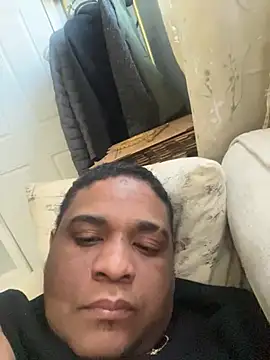 Snapshot of castro0416 chatting on 03/08/25, 09:08 castro0416 online show from 03/08/25, 09:08