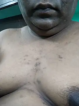 Snapshot of Idontmind367 chatting on 12/17/25, 04:51 Idontmind367 online show from 12/17/25, 04:51