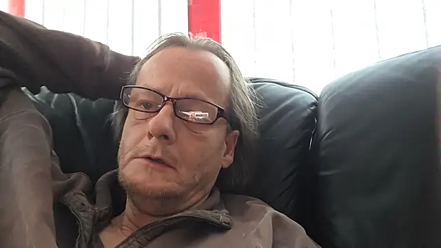 namorreyeb1 online show from 02/01/26, 08:35