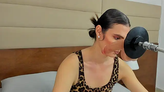 shantall skinny online show from 12/04/25, 03:38