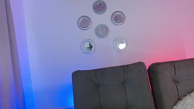 Snapshot of julian_vogue chatting on 03/15/25, 06:54 julian vogue online show from 03/15/25, 06:54