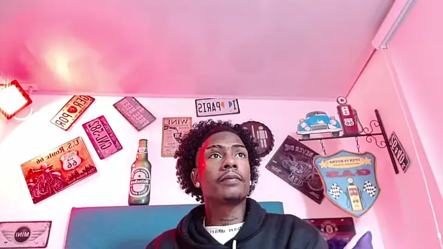 lili roussi online show from 11/11/25, 12:10