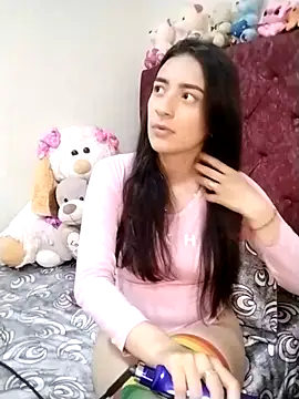 HOLY DOLL online show from 03/18/25, 05:21