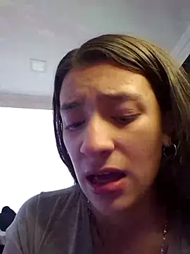 HOLY DOLL online show from 10/01/25, 09:32