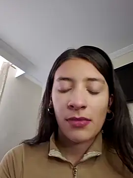 HOLY DOLL online show from 10/07/25, 08:39