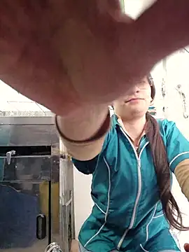 HOLY DOLL online show from 10/30/25, 09:26