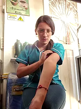 HOLY DOLL online show from 11/11/25, 09:15