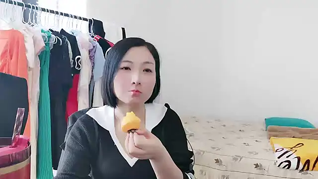 Rachel-6600 online show from 11/11/25, 03:39