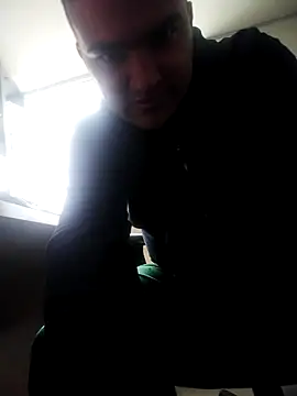 Snapshot of Andy-rtg chatting on 03/10/25, 07:07 Andy-rtg online show from 03/10/25, 07:07