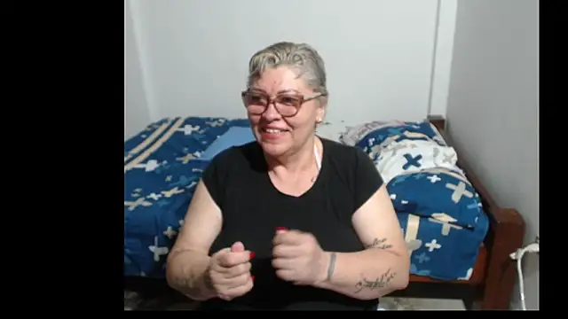 Snapshot of Olgahunder chatting on 02/22/26, 08:40 Olgahunder online show from 02/22/26, 08:40