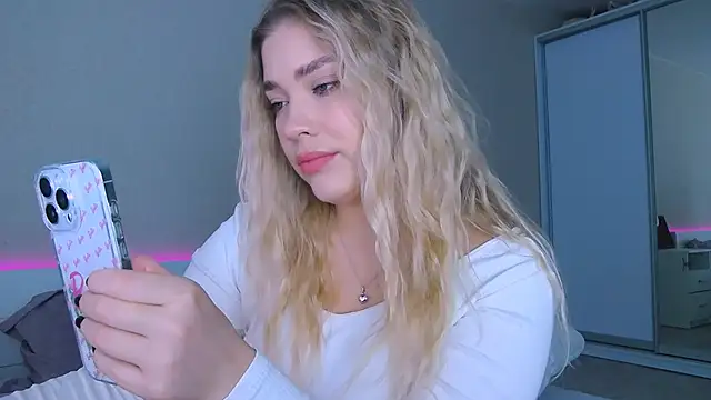 Snapshot of DIANAxxxDIAMOND chatting on 10/01/25, 07:36 DIANAxxxDIAMOND online show from 10/01/25, 07:36