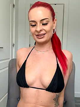 Snapshot of FariBanxOfficial chatting on 09/13/25, 12:05 FariBanxOfficial online show from 09/13/25, 12:05