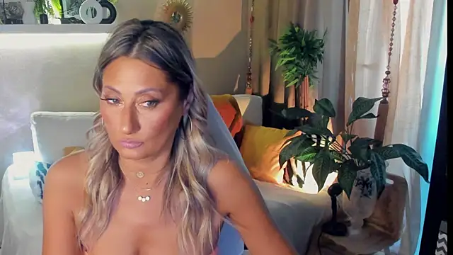 SarahAlluring online show from 07/14/26, 01:50