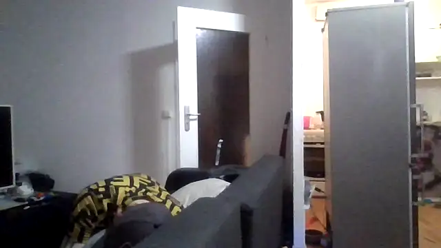 Snapshot of ThePython666 chatting on 03/15/25, 08:10 ThePython666 online show from 03/15/25, 08:10