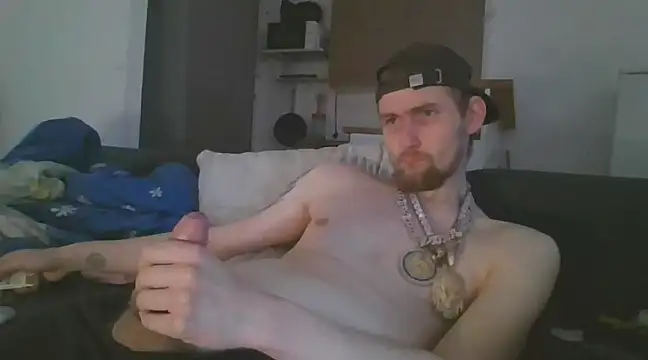 Snapshot of ThePython666 chatting on 03/17/25, 07:46 ThePython666 online show from 03/17/25, 07:46