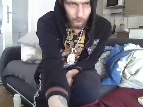 Snapshot of ThePython666 chatting on 03/18/25, 12:14 ThePython666 online show from 03/18/25, 12:14