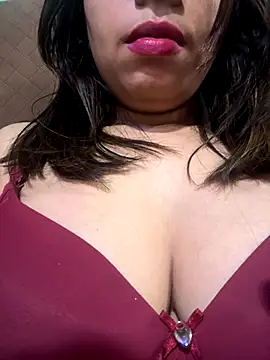 Snapshot of lustyindiancouple chatting on 12/04/25, 11:30 lustyindiancouple online show from 12/04/25, 11:30