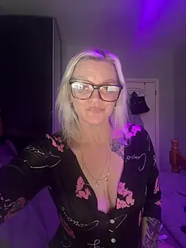 Curvy-Cleo online show from 02/10/26, 12:09