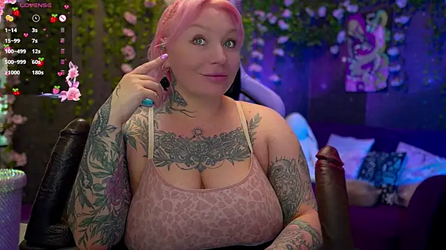 Snapshot of BlackedBarbie chatting on 10/19/25, 01:56 BlackedBarbie online show from 10/19/25, 01:56