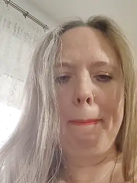 Snapshot of Irina3718 chatting on 10/08/25, 02:25 Irina3718 online show from 10/08/25, 02:25