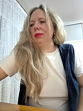 Irina3718 online show from 02/18/26, 04:03