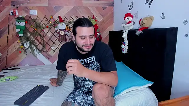 EmilyandChristianTattoos online show from 12/02/25, 11:11